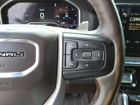 Used 2023 GMC Sierra 1500 Denali w/ Denali Reserve Package AWD/4WD image 12