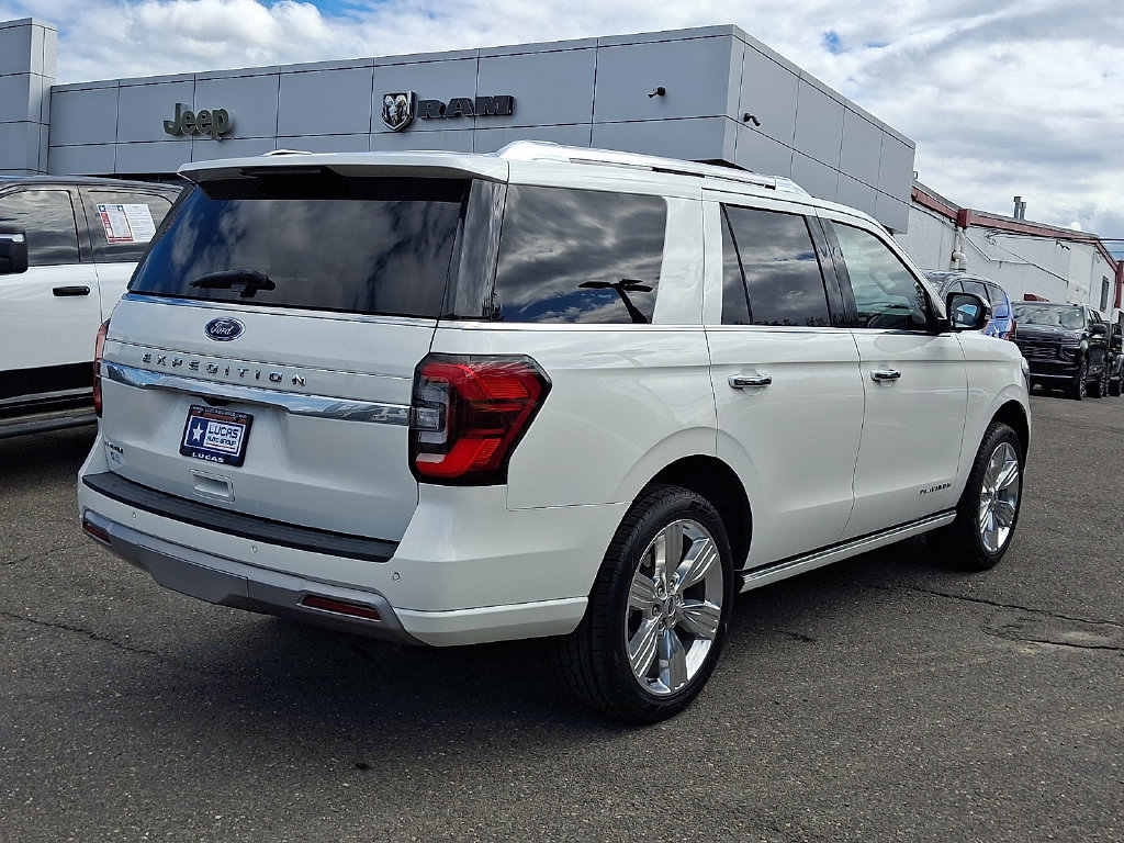 Used 2022 Ford Expedition Platinum AWD/4WD image 12