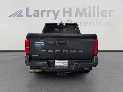 Certified 2024 Toyota Tacoma SR5 image 4