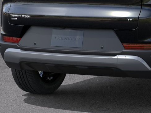 New 2026 Chevrolet TrailBlazer LT w/ Midnight Edition AWD/4WD image 14