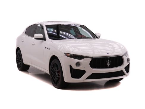 Used 2021 Maserati Levante GTS AWD/4WD image 2