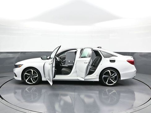 Certified 2022 Honda Accord Sport image 42