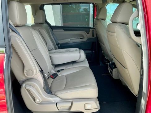 Certified 2022 Honda Odyssey Touring image 19