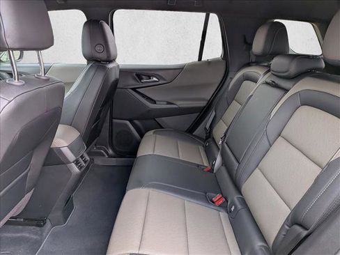 Used 2026 Chevrolet Equinox LT w/ Convenience Package II image 19