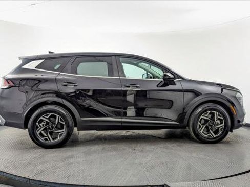 Used 2024 Kia Sportage LX image 10