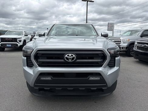 Used 2024 Toyota Tacoma SR5 AWD/4WD image 2