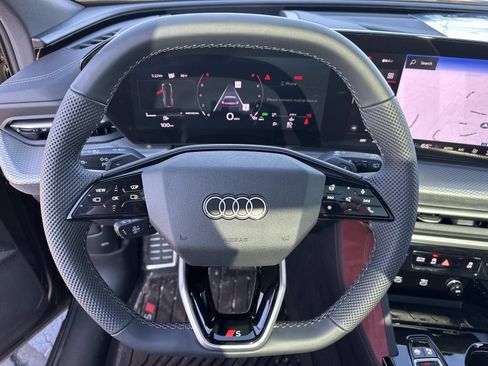 New 2025 Audi SQ5 Premium Plus AWD/4WD image 15