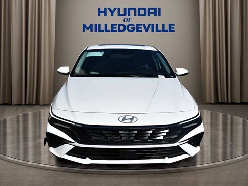 New 2026 Hyundai Elantra Limited image 7