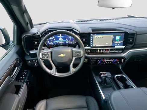 Used 2025 Chevrolet Silverado 1500 LT Trail Boss w/ Convenience Package II AWD/4WD image 23