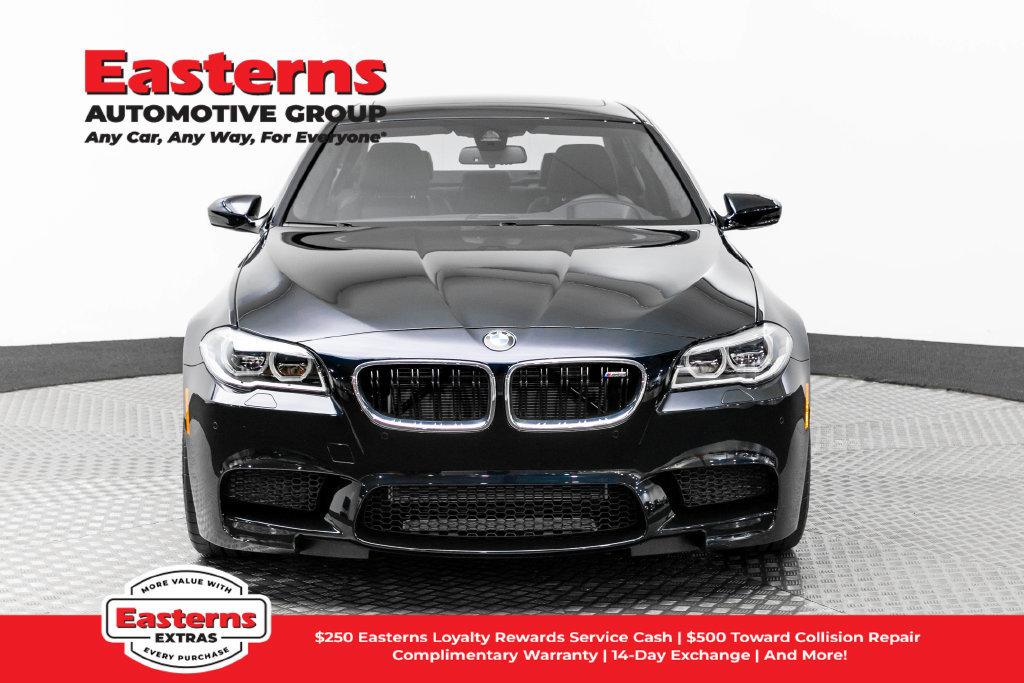 Used 2015 BMW M5 RWD image 3
