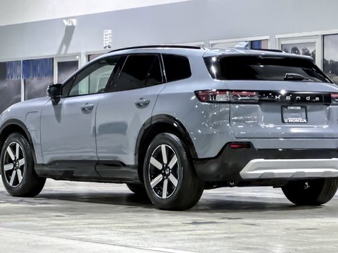 Used 2025 Honda Prologue Touring image 3