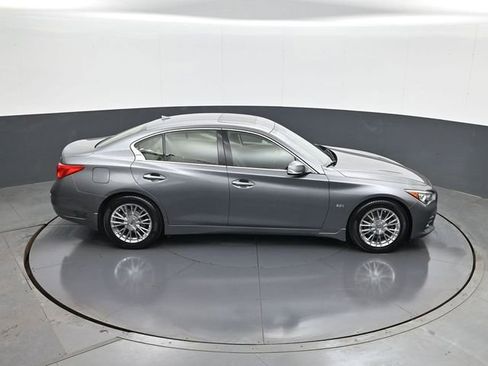 Used 2017 INFINITI Q50 Signature Edition w/ All Weather Package (L93) image 16