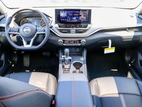 New 2026 Nissan Altima 2.5 SR w/ SR Midnight Edition Package FWD image 6