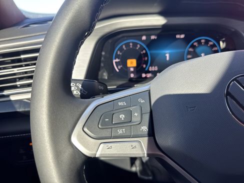 New 2026 Volkswagen Atlas Cross Sport SE image 30