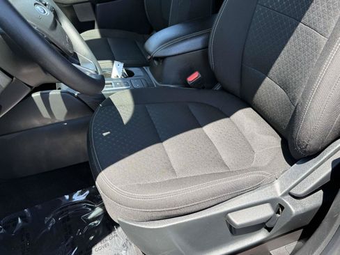 Certified 2025 Ford Escape Active AWD/4WD image 24