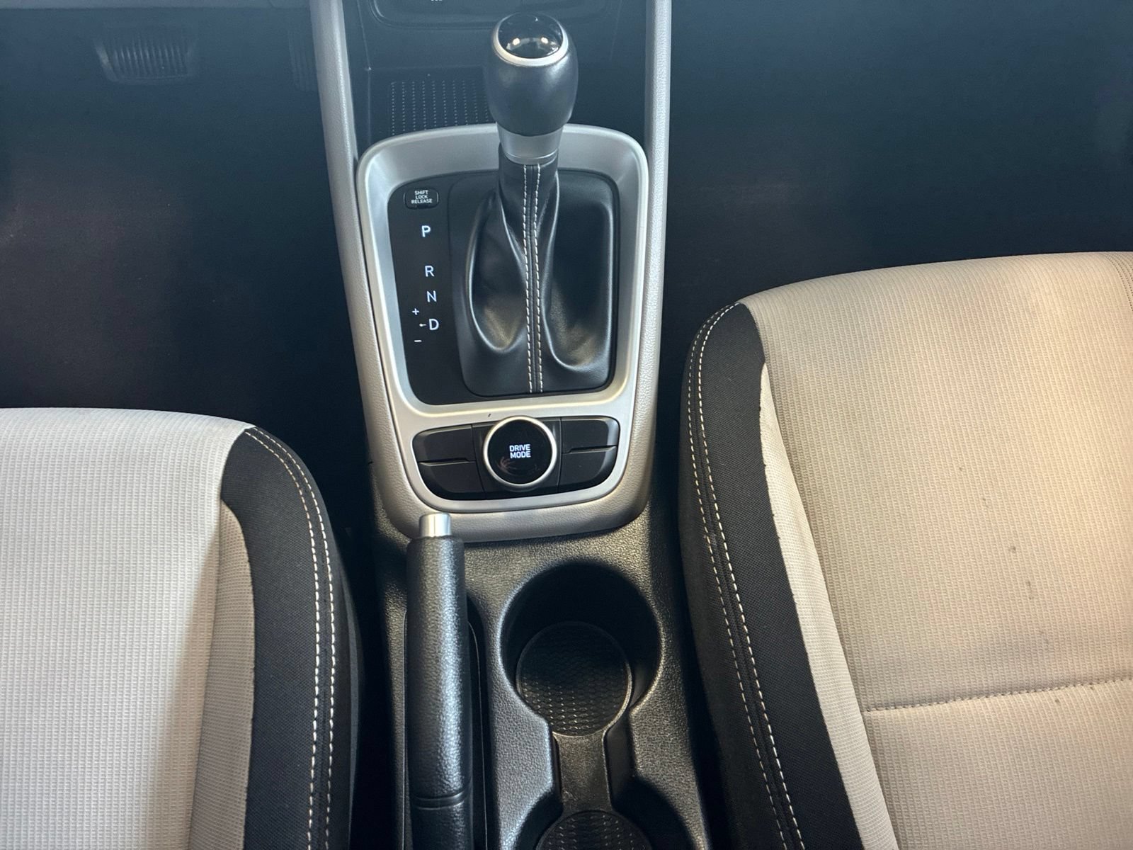Used 2025 Hyundai Venue SEL FWD image 22
