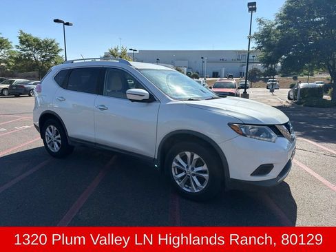Used 2016 Nissan Rogue SV w/ SV Premium Package AWD/4WD image 2