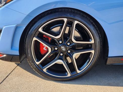 Used 2022 Hyundai Veloster N FWD image 17