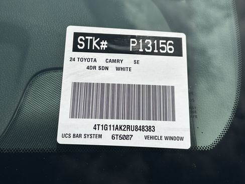 Used 2024 Toyota Camry SE FWD image 30