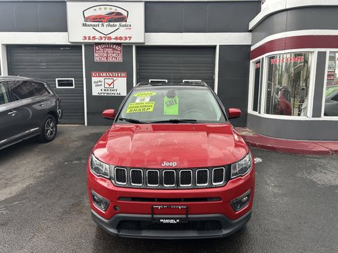 Used 2018 Jeep Compass Latitude w/ Popular Equipment Group AWD/4WD image 2