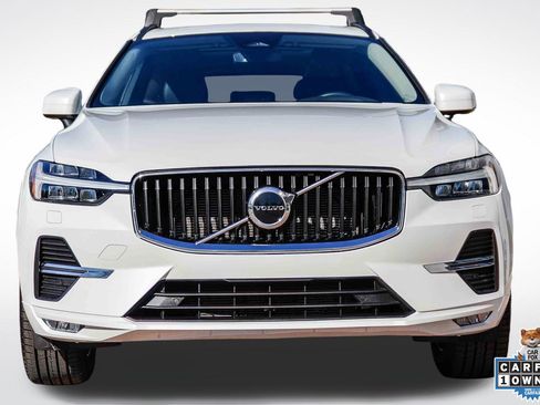 Used 2023 Volvo XC60 B5 Core w/ Climate Package image 2