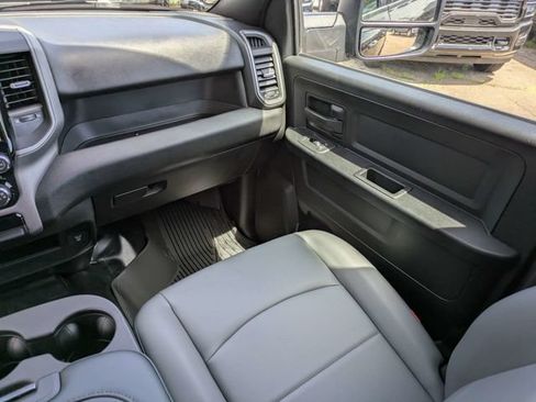 New 2026 RAM 2500 Tradesman w/ Chrome Appearance Group AWD/4WD image 17