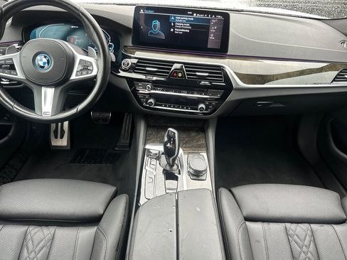 Certified 2023 BMW 530e w/ M Sport Package image 14