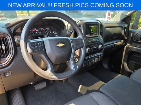 Used 2025 Chevrolet Silverado 2500 Custom w/ Custom Value Package AWD/4WD image 8