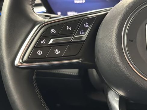 Used 2025 Buick Enclave Preferred image 18