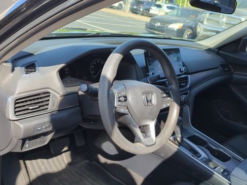 Used 2018 Honda Accord EX image 10