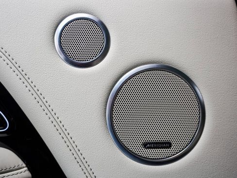 Used 2020 Land Rover Range Rover HSE image 23