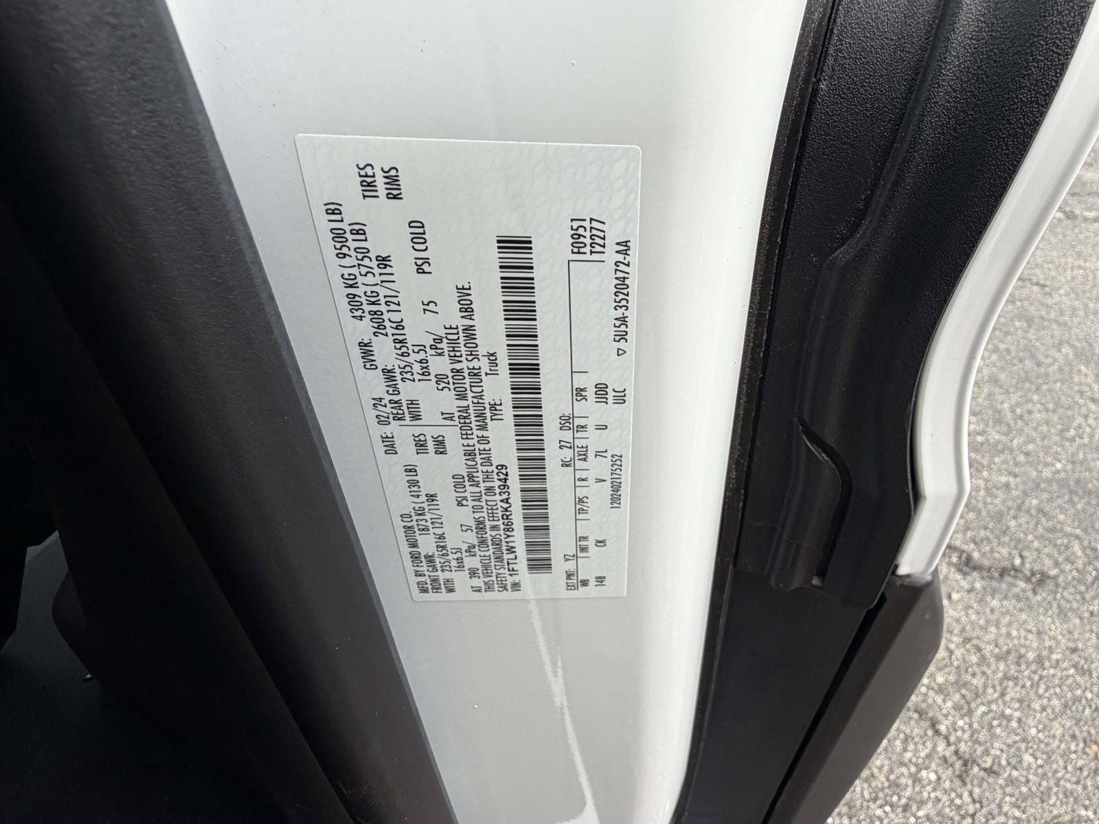 Certified 2024 Ford Transit 350 Low Roof RWD image 32