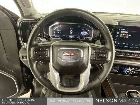 Used 2025 GMC Sierra 1500 Elevation image 38