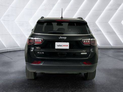 Used 2024 Jeep Compass Latitude AWD/4WD image 5