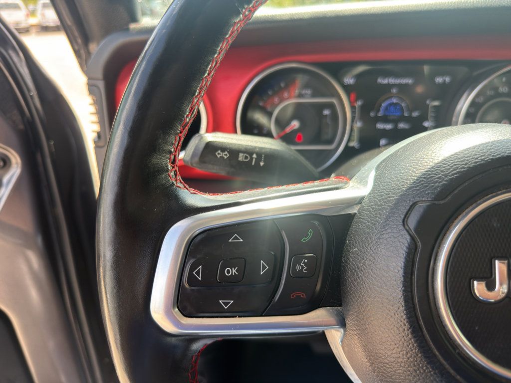 Used 2021 Jeep Wrangler Unlimited Rubicon AWD/4WD image 32