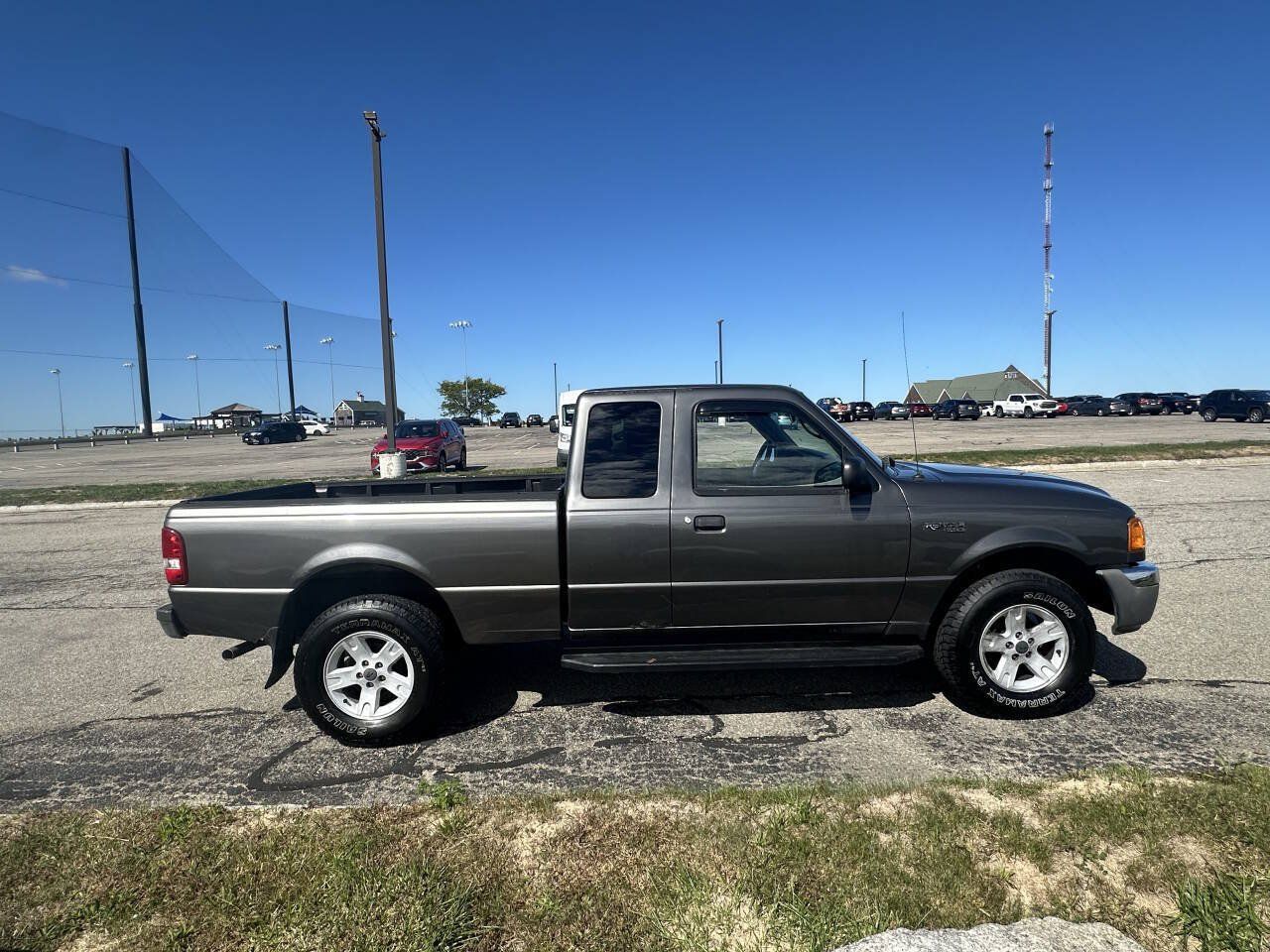 Used 2005 Ford Ranger XLT AWD/4WD image 2