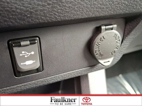 Certified 2019 Toyota Tacoma SR image 25