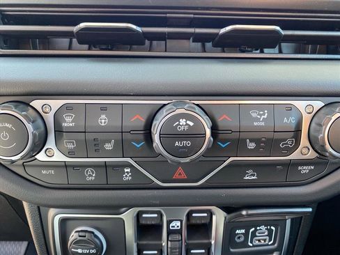 New 2026 Jeep Gladiator Sport AWD/4WD image 10