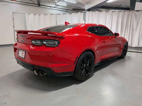 Used 2019 Chevrolet Camaro ZL1 RWD image 3