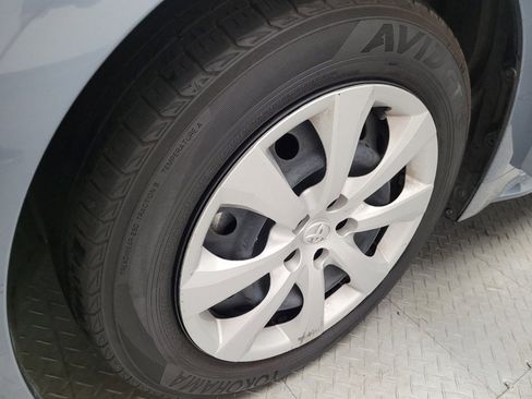 Used 2024 Toyota Corolla LE FWD image 31