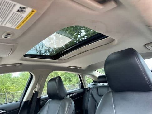 Used 2020 Ford Fusion Titanium FWD image 5