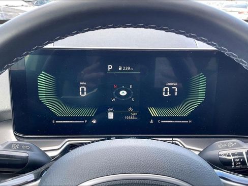 Certified 2025 Kia Sorento S w/ Panoramic Sunroof Package image 19