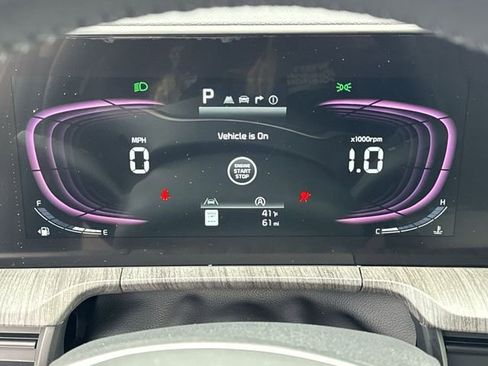 Used 2024 Kia Telluride EX w/ EX Captain's Chair Package FWD image 16