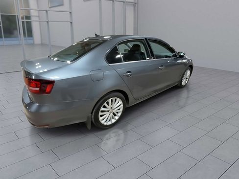 Used 2016 Volkswagen Jetta SEL image 9
