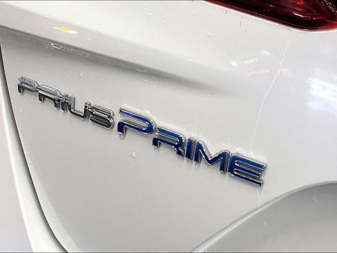 Used 2020 Toyota Prius Prime LE FWD image 9