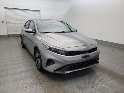 Used 2022 Kia Forte LXS FWD image 13