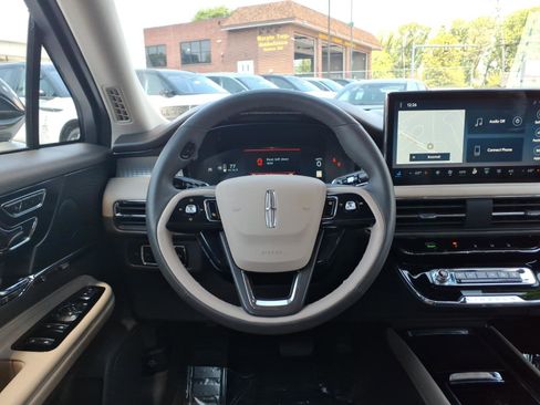Certified 2023 Lincoln Corsair AWD w/ Equipment Group 101A image 14