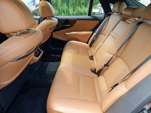 Used 2024 Lexus LS 500 AWD w/ Interior Upgrade Package image 27