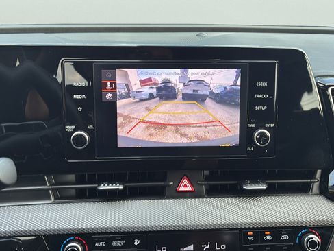 Used 2025 Kia Sportage LX FWD image 28