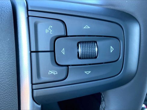 Used 2023 GMC Yukon SLT w/ SLT Premium Package AWD/4WD image 22